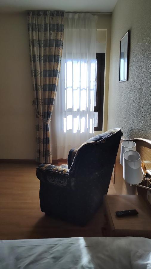Hotel Ria De Vigo "Tierra De Campos" Becilla de Valderaduey ภายนอก รูปภาพ