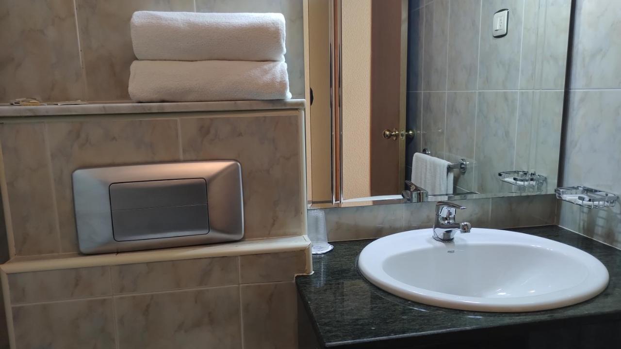 Hotel Ria De Vigo "Tierra De Campos" Becilla de Valderaduey ภายนอก รูปภาพ