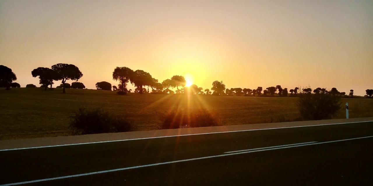 Hotel Ria De Vigo "Tierra De Campos" Becilla de Valderaduey ภายนอก รูปภาพ